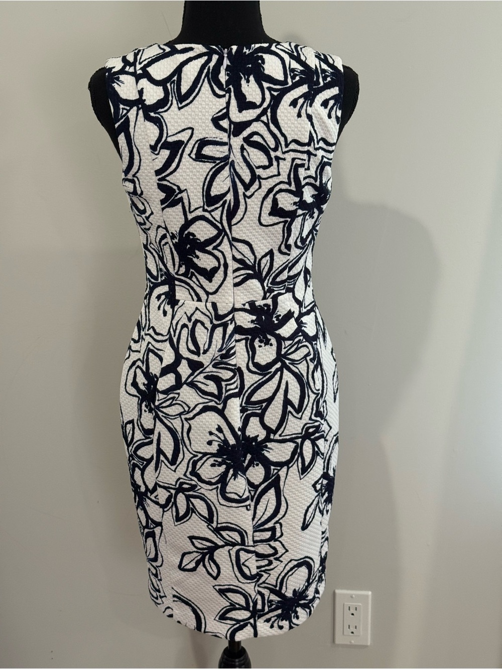 Chaps 4 Sleeveless Blue & White Floral Knee Length Dress 025 - Picture 4 of 8